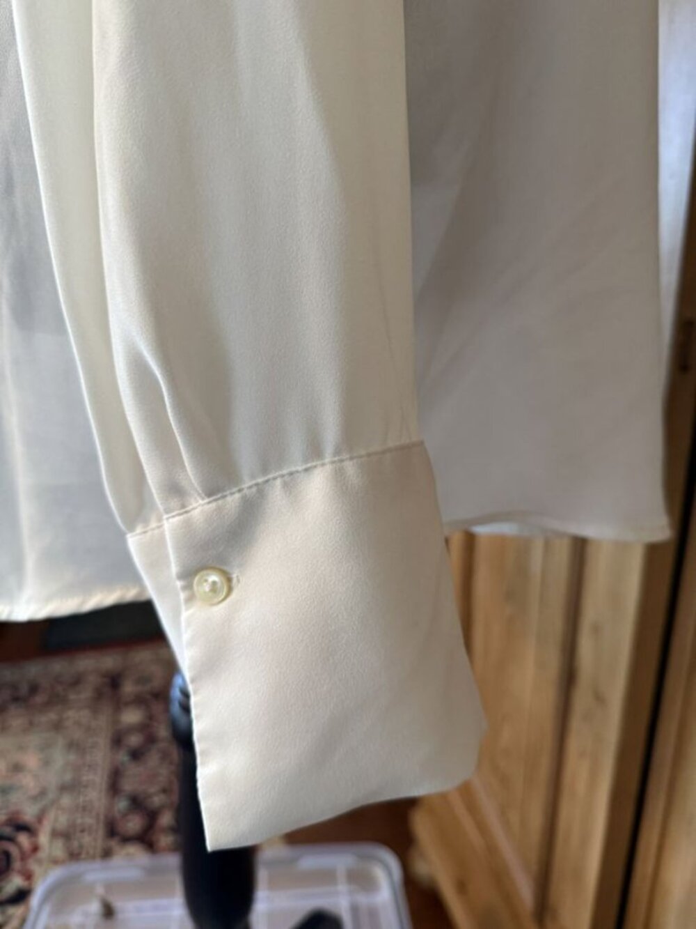 Banana Republic Ivory Blouse with Black Ribbon Tie Size XL - Picture 4 of 6